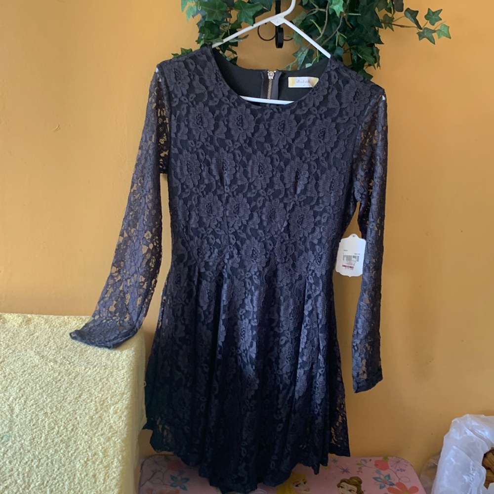 Altar’s State  stand out for good Dress color Black